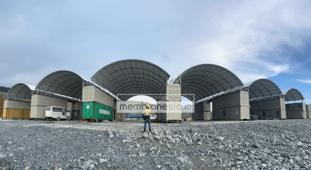 atap kanopi bentuk dome untuk garasi alat berat di lokasi tambang