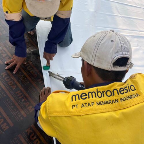 pengepresan terpal membran