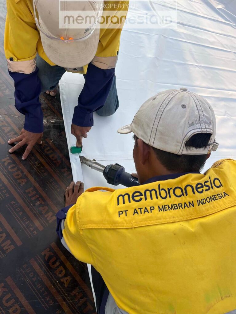 pengepresan terpal membran