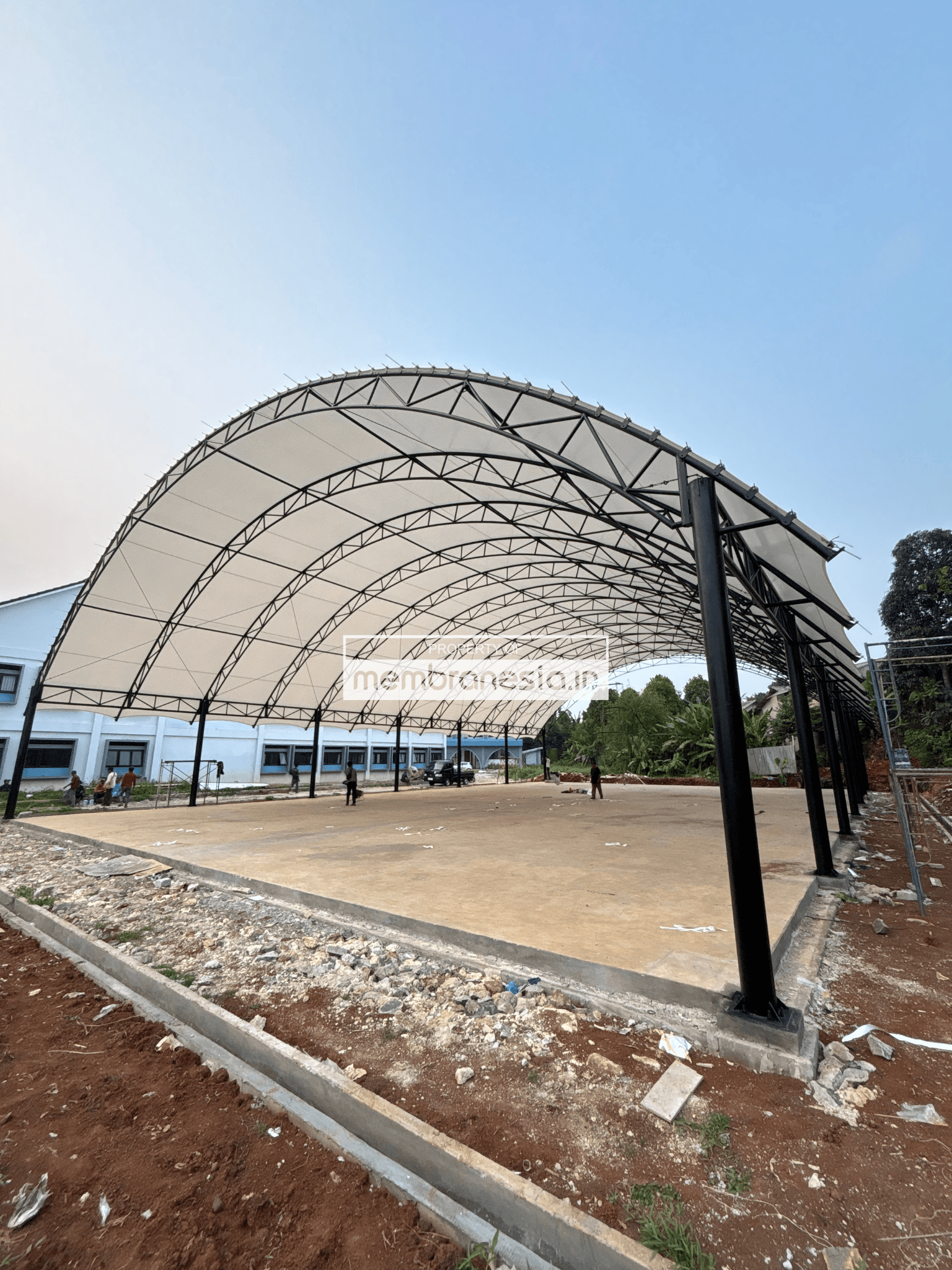 atap membran lapangan tenis
